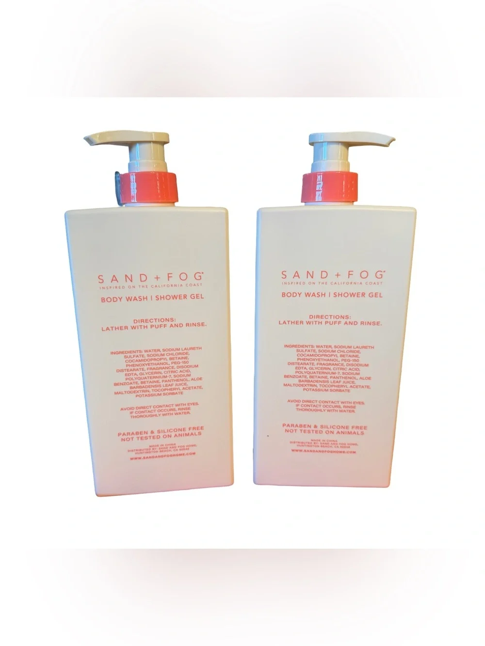 SAND + FOG NWT Qty of 2 Strawberries & Cream Body Wash Shower Gel 32 Fl Oz Each